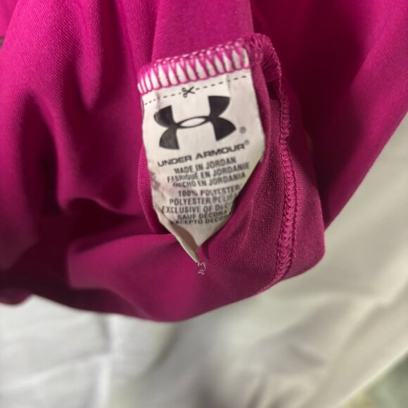 Under Armour HeatGear Womens Pink Athletic V-Neck Shirt Top Size L Semi-Fitted - Picture 3 of 4